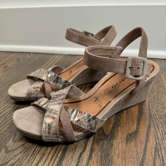 Tamaris taupe suede wedge sandals size 37/7 - Picture 4 of 7